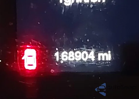 2014 Jeep Cherokee Latitude z USA, uszkodzony, nr VIN 1C4PJMCB7EW128059